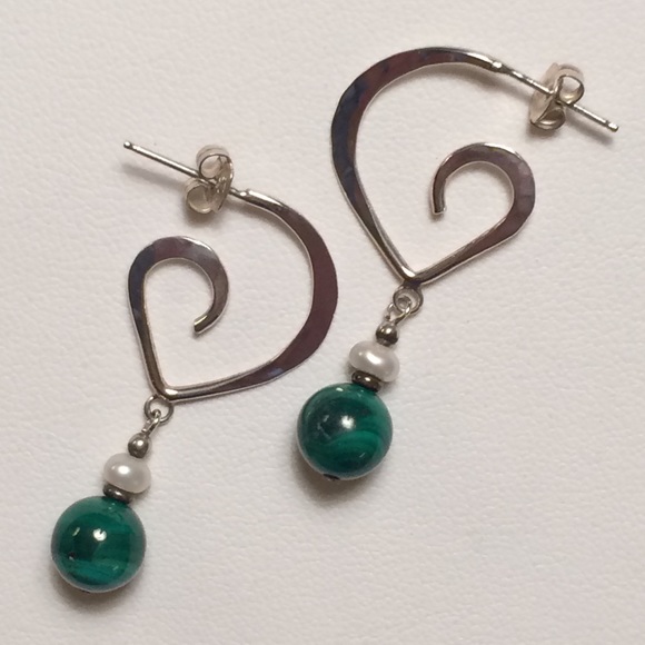Malachite, Pearl and Sterling Heart Earrings - Picture 1 of 4